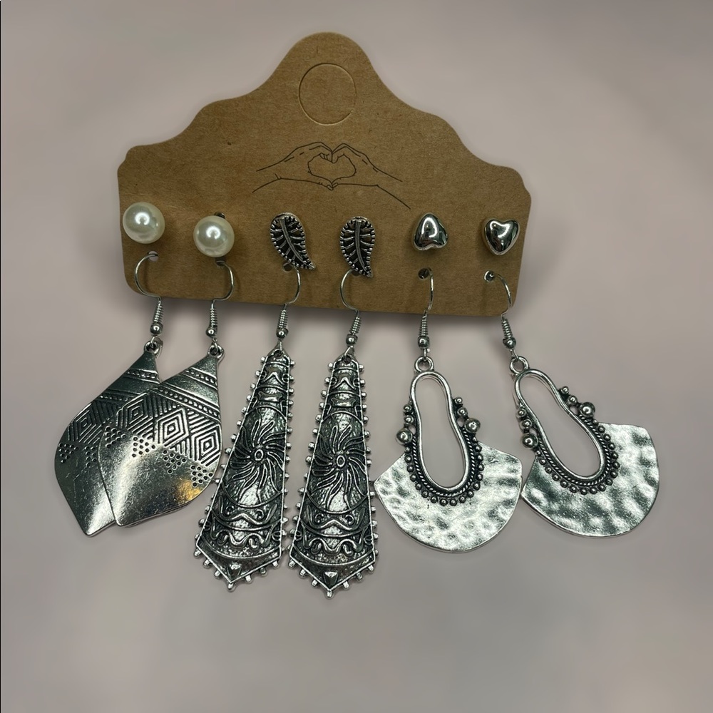 ⭐️ Beautiful Set of Earrings - 6 Pairs
